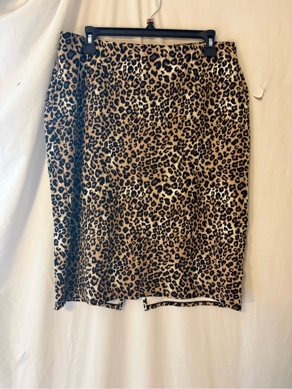 Tahari Leopard Print Pencil Skirt in Tan and Black